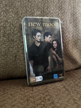 Twilight Saga New Moon Card Game - Collector Tin (Black)
